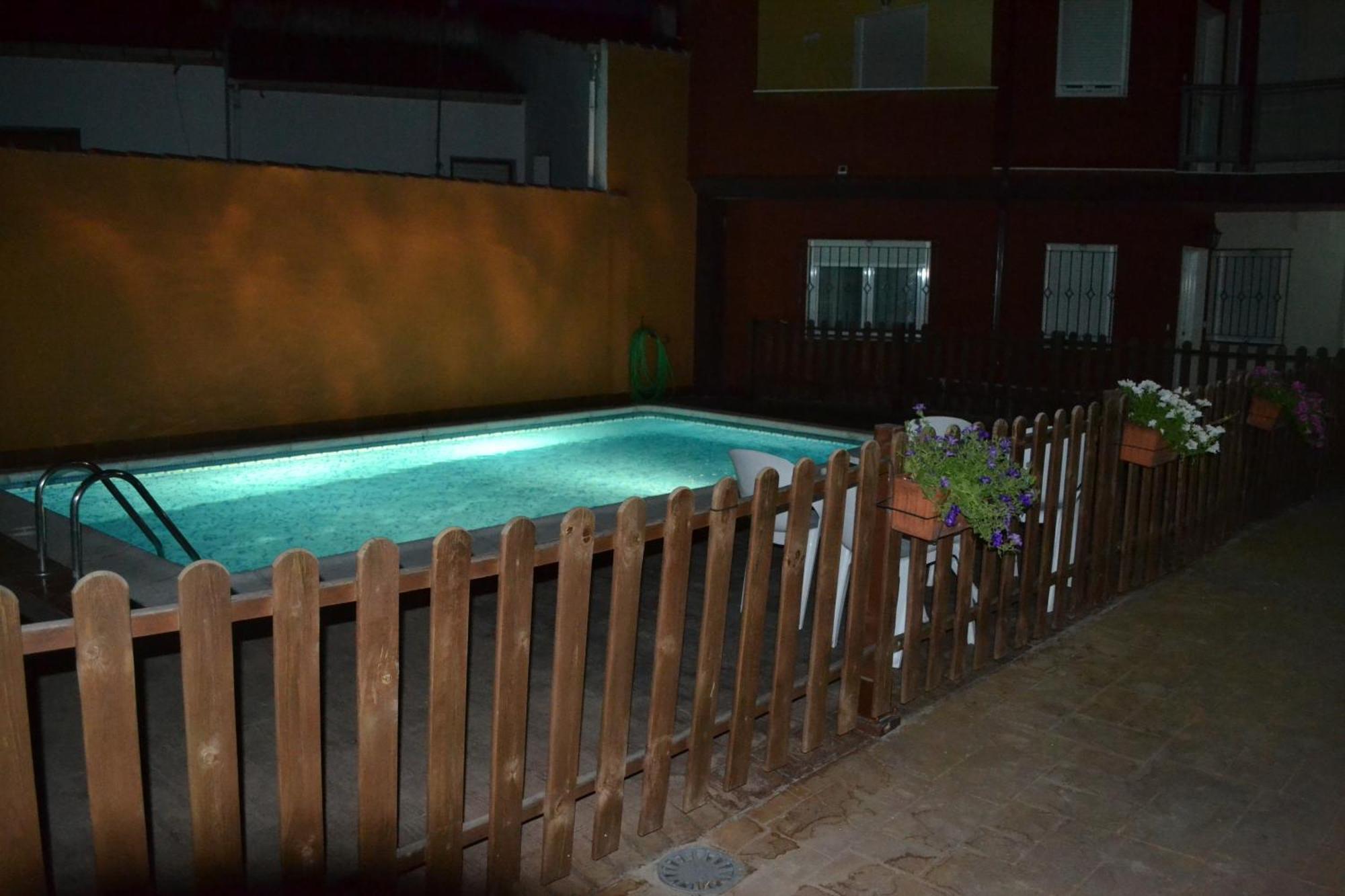 Apartamentos Alcazar De Баэса Экстерьер фото